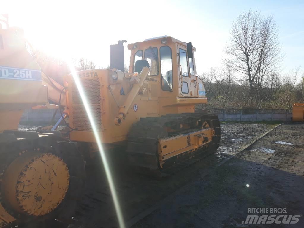 Dressta TD25G Bulldozer på larvebånd