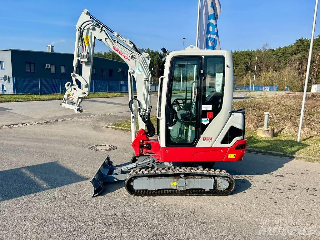 Takeuchi TB 225 Minigravemaskiner