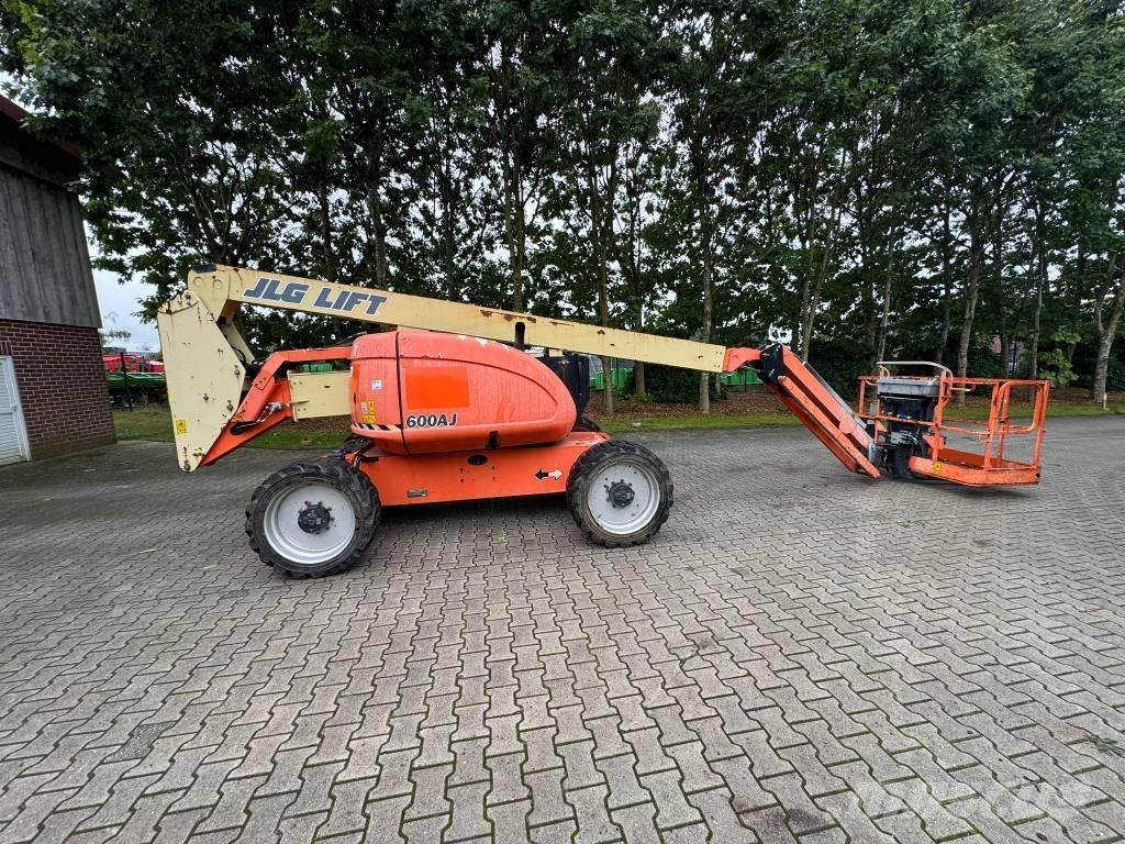 JLG 600 AJ Bomlifte med knækarm