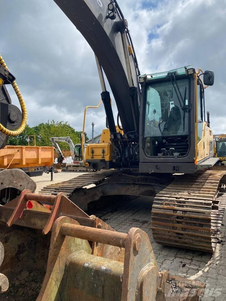 Volvo EC 220 D Gravemaskiner på larvebånd