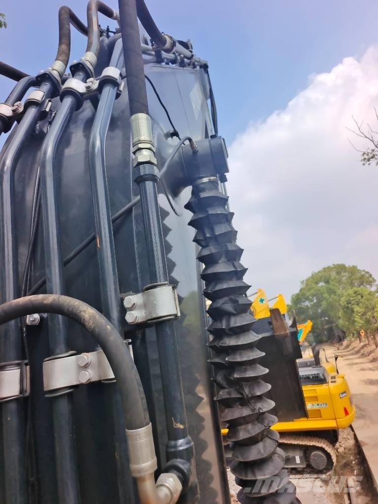 Hyundai HX 220 Gravemaskiner på larvebånd