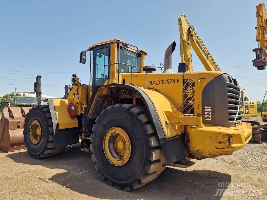 Volvo L 220 F Læssemaskiner på hjul