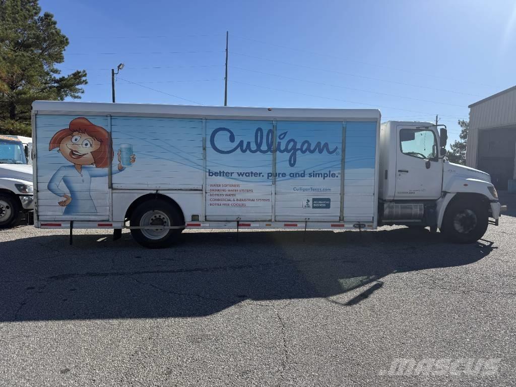 Hino 338 Lastbiler til transport af drikkevarer