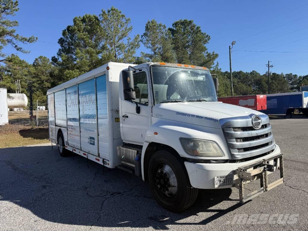 Hino 338 Lastbiler til transport af drikkevarer
