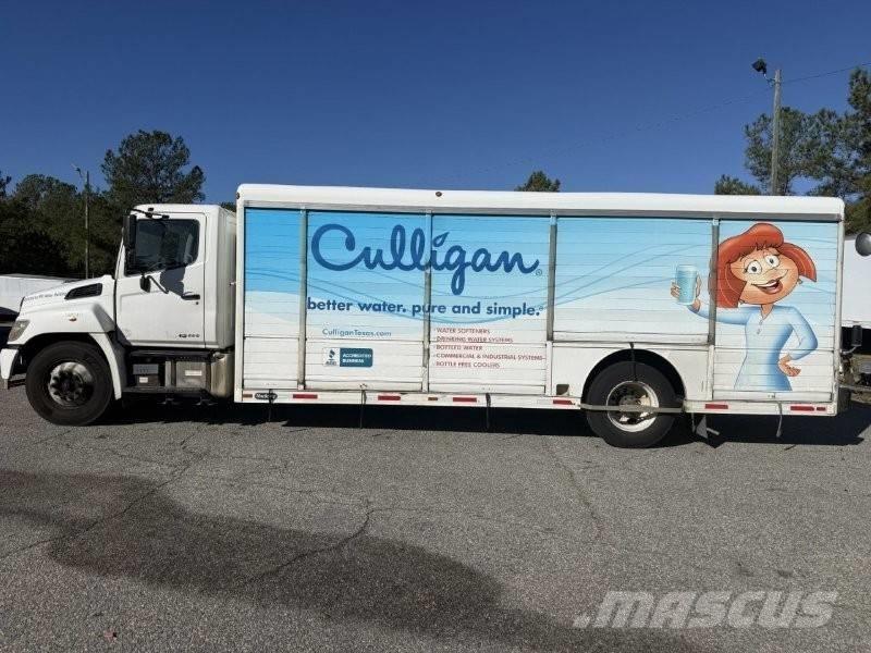 Hino 338 Lastbiler til transport af drikkevarer