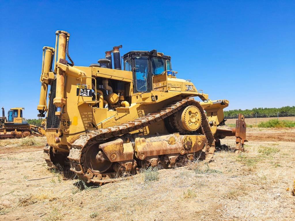 CAT D10 Bulldozer på larvebånd