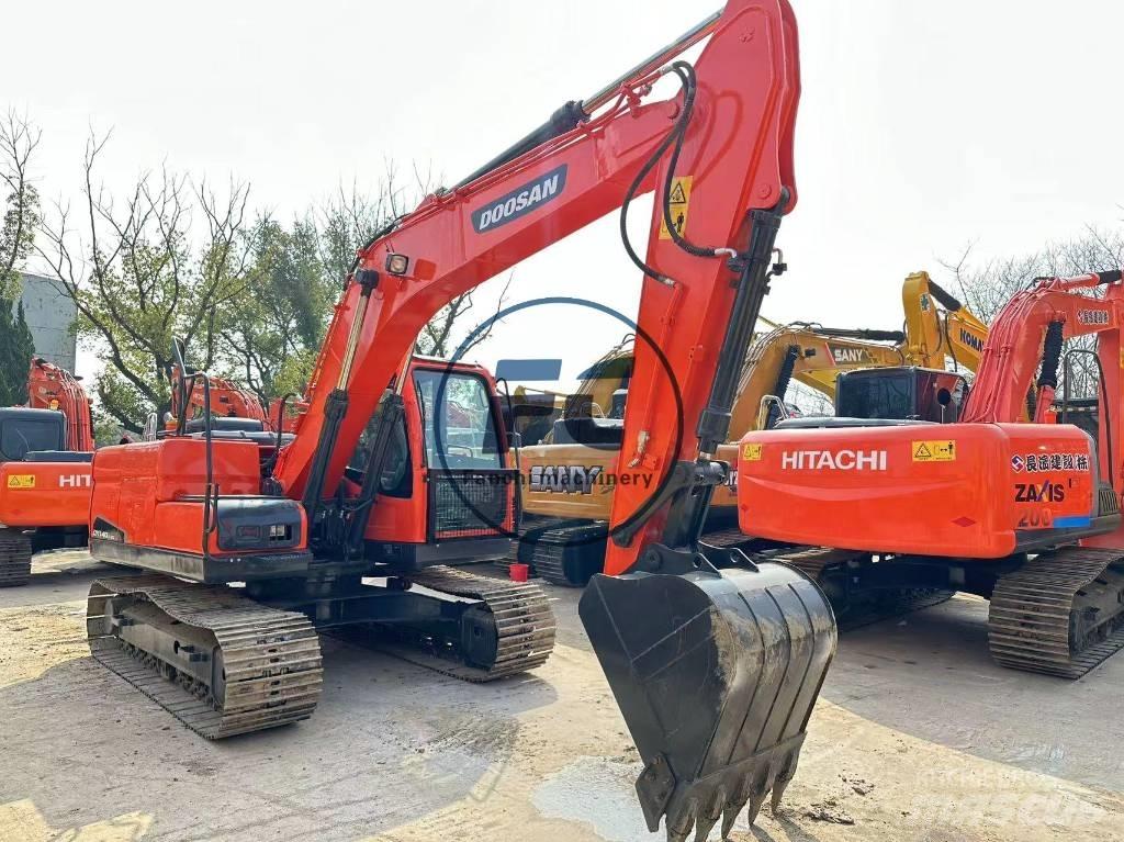 Doosan DX 140 Gravemaskiner på larvebånd