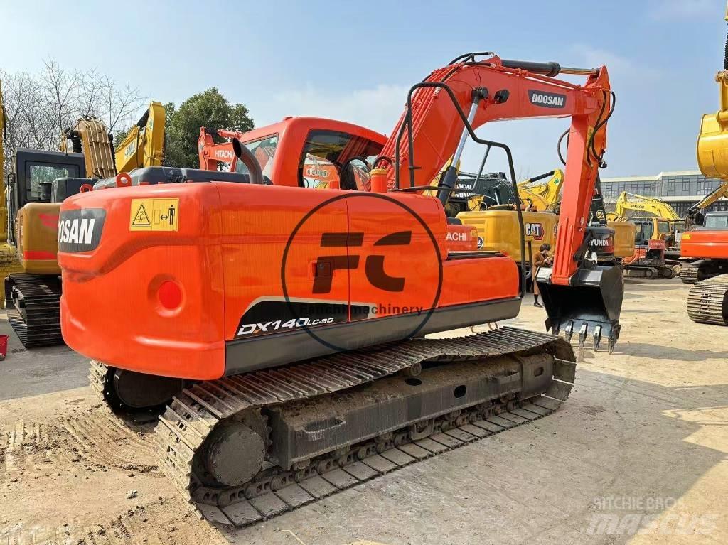 Doosan DX 140 Gravemaskiner på larvebånd