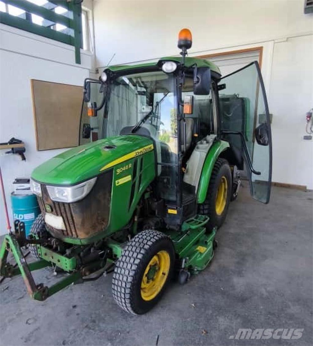 John Deere 3046R Kompakte traktorer