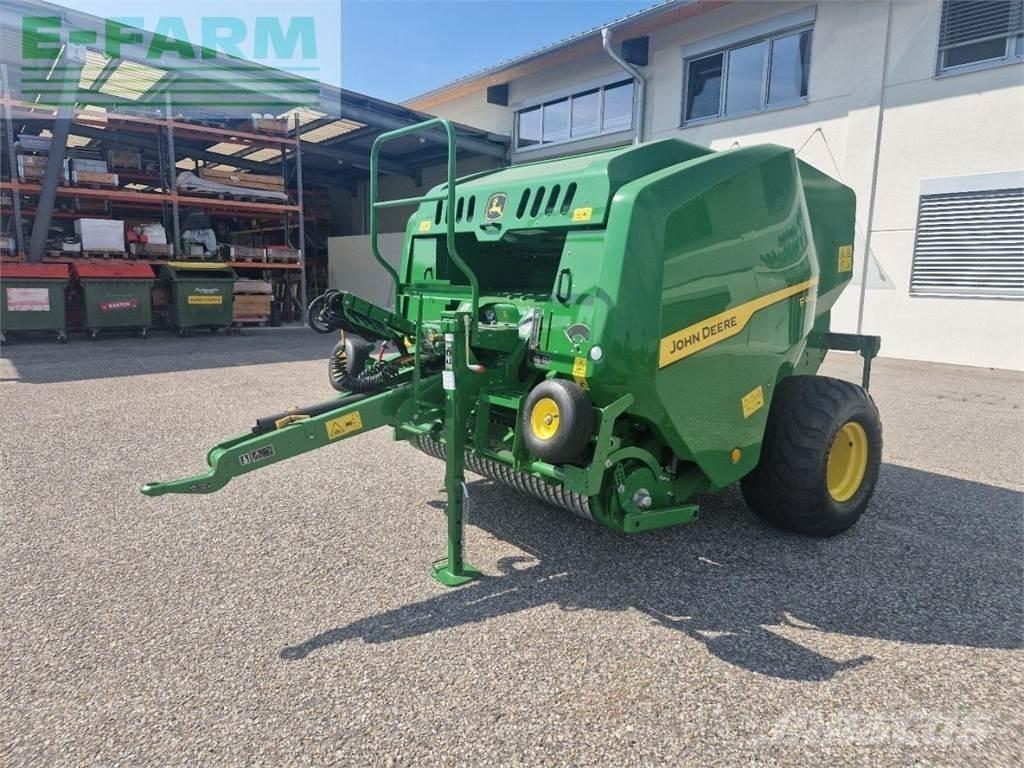John Deere F441M Pressere til firkantede baller