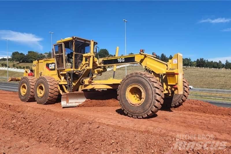 CAT  16G Vejhøvle / Gradere