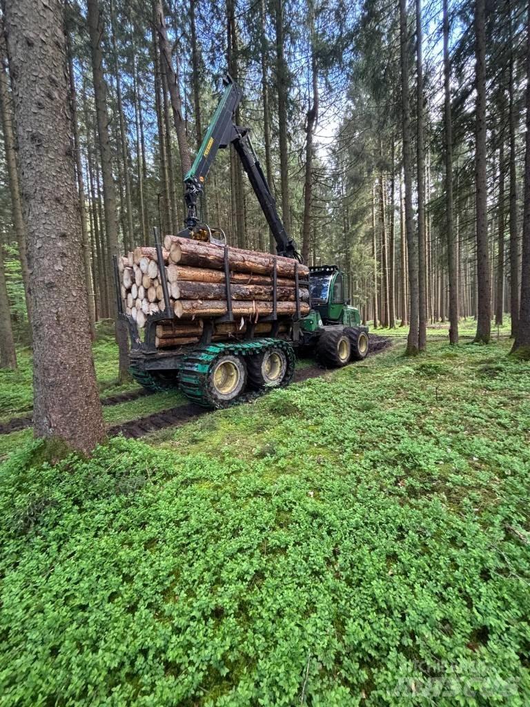 John Deere 1110E Udkørselsmaskiner