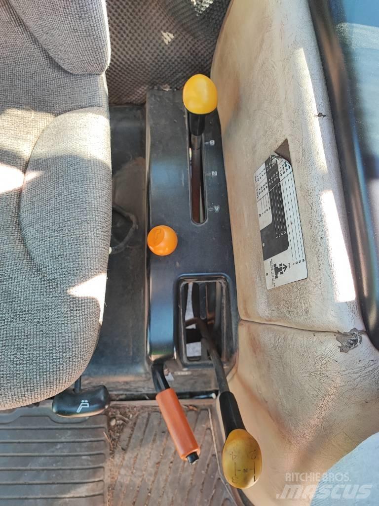 John Deere 4520 Kompakte traktorer