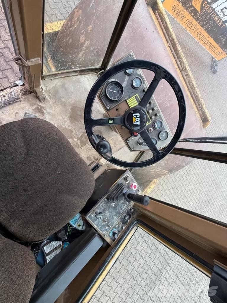 CAT CS 563 AW Enkelt tromle