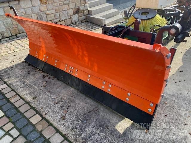 Agromet 220 Sneskovle og -plove