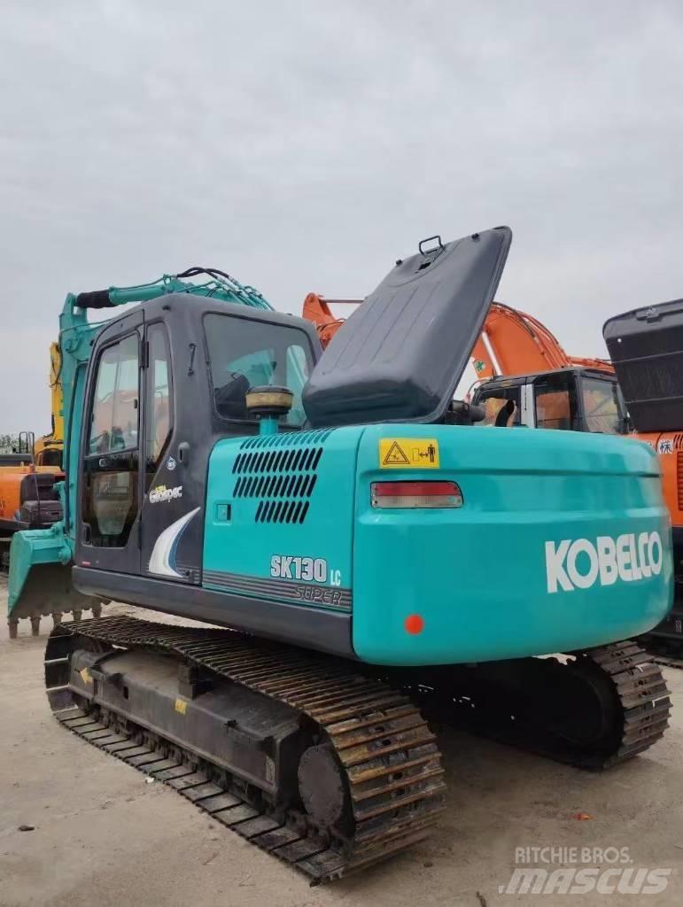 Kobelco 130 Gravemaskiner på larvebånd