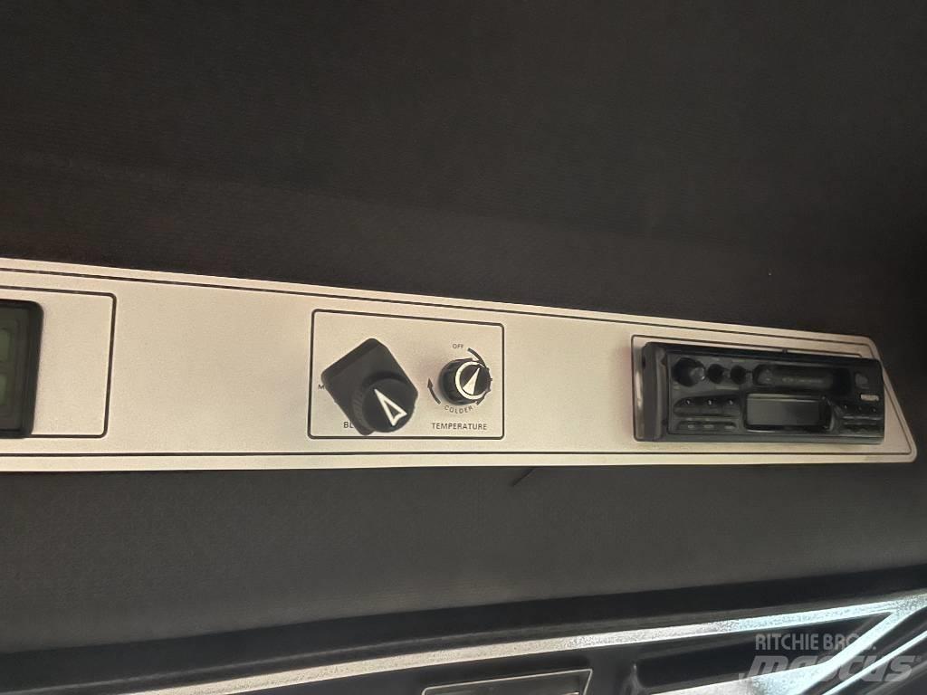 Hesston 8100 Skårlæggerer