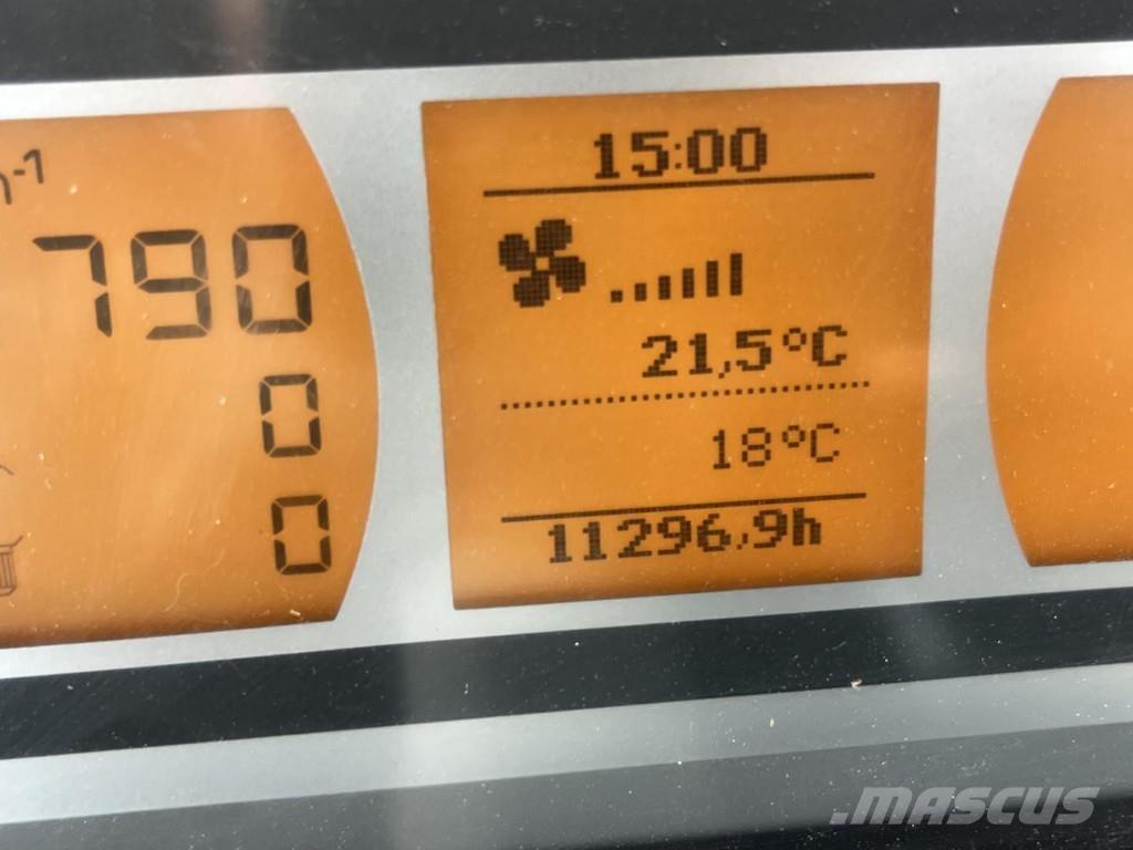 Fendt 828 VARIO Traktorer