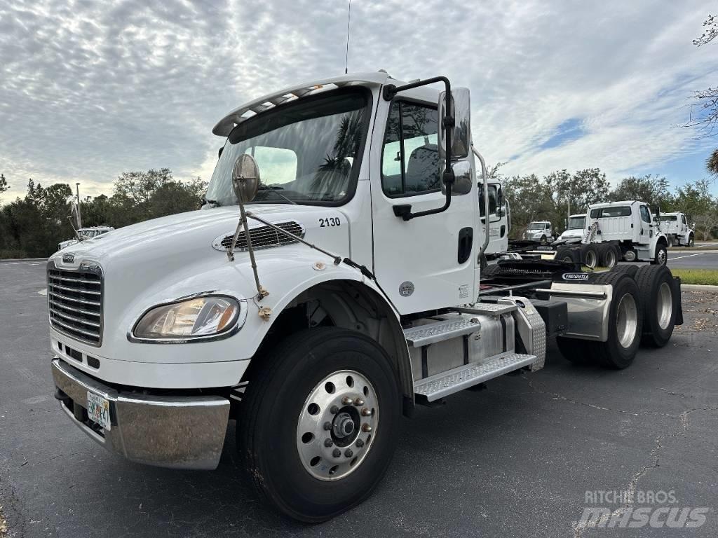 Freightliner M2 Trækkere