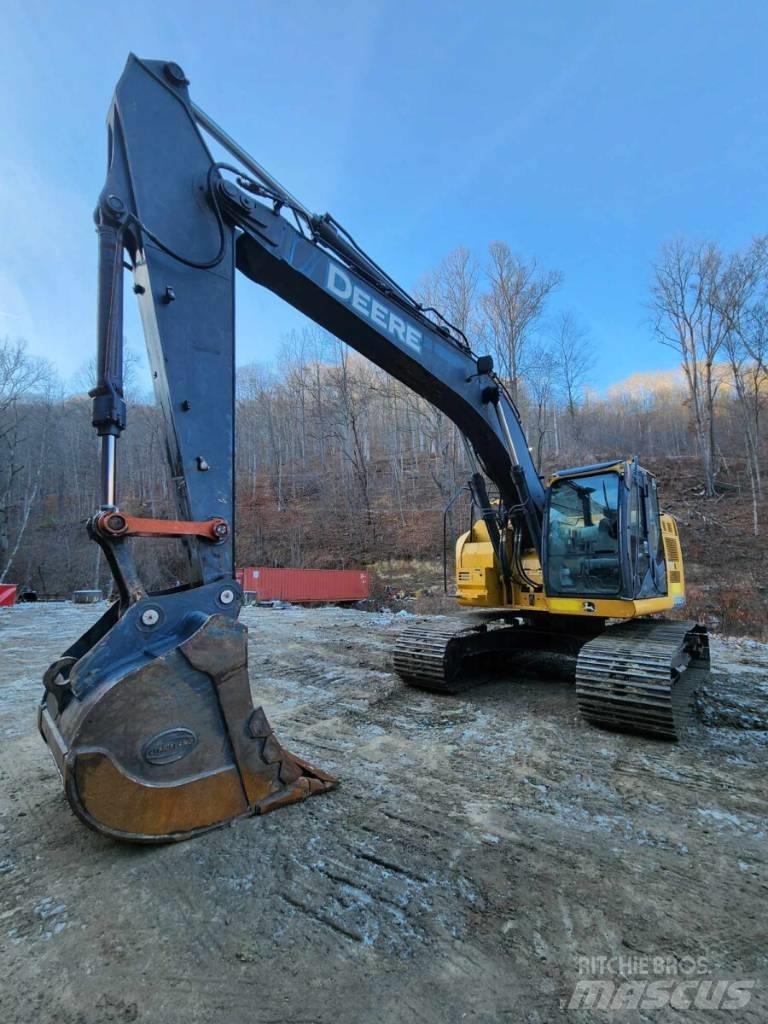 DEERE 245G LC Gravemaskiner på larvebånd
