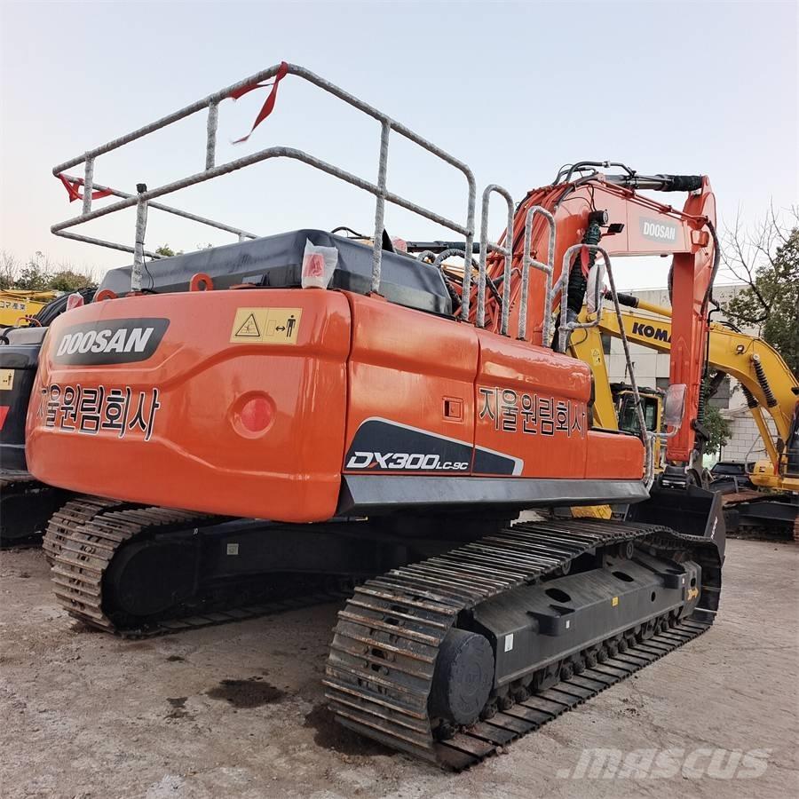 Doosan DX 300 LC Gravemaskiner med lang gravebom