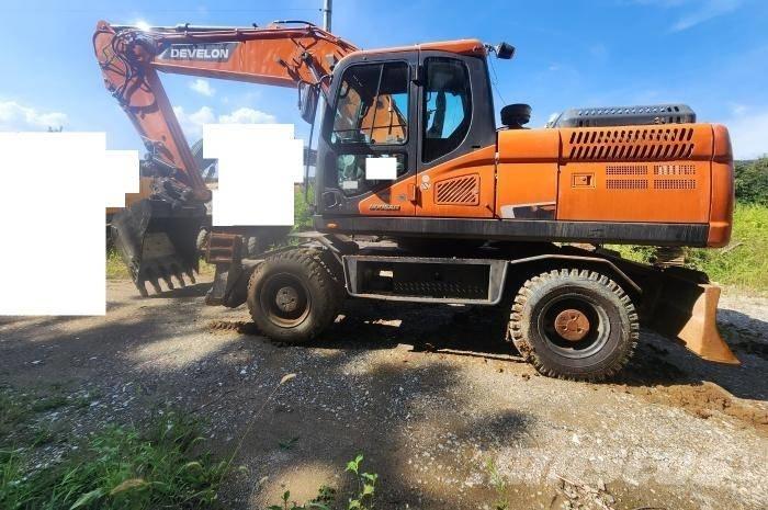 Doosan DX 210 W Gravemaskiner på hjul
