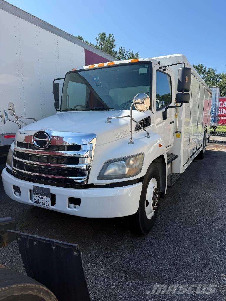 Hino 338 Lastbiler til transport af drikkevarer