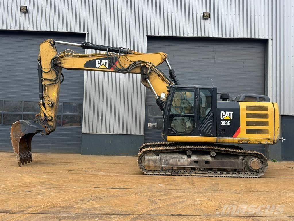 CAT 323E Gravemaskiner på larvebånd