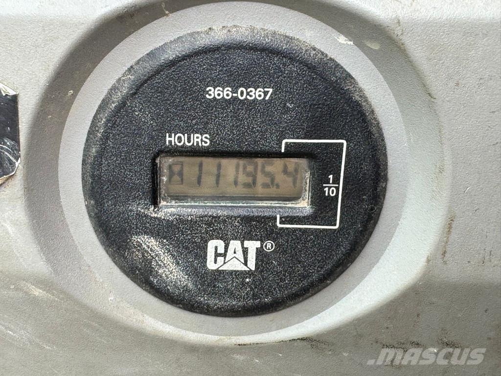 CAT 323E Gravemaskiner på larvebånd