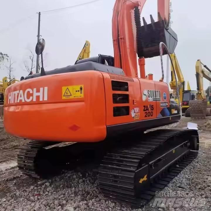 Hitachi ZX200 Gravemaskiner på larvebånd