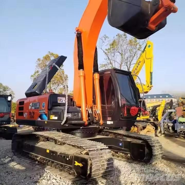 Hitachi ZX200 Gravemaskiner på larvebånd