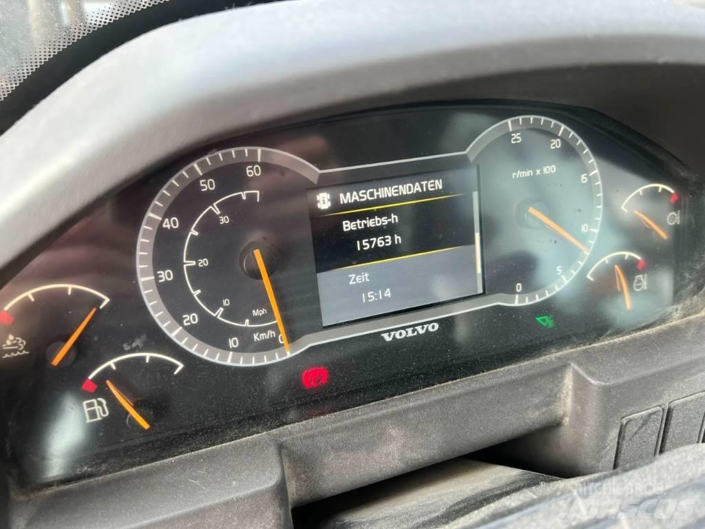 Volvo L220H Læssemaskiner på hjul
