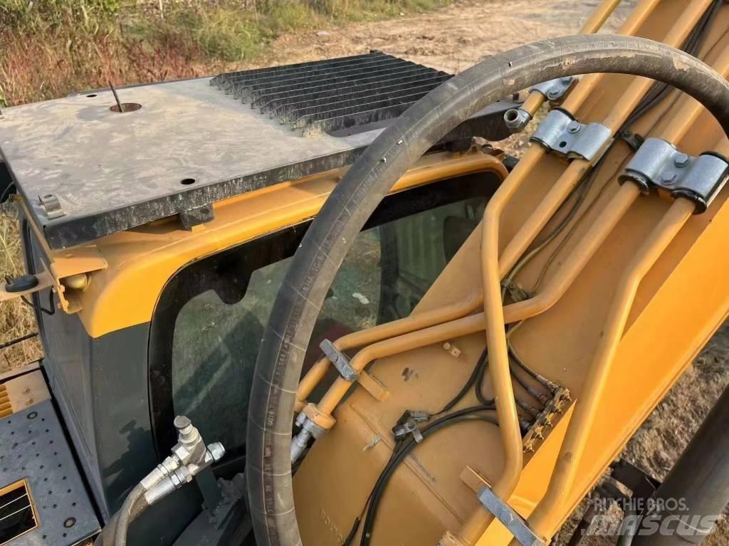 Hyundai Robex 520 VS Gravemaskiner på larvebånd