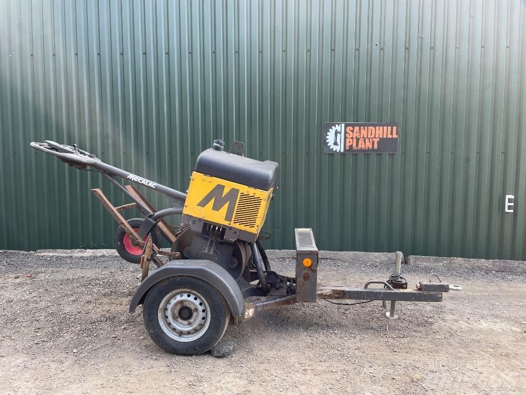 Mecalac MBR 71 Enkelt tromle