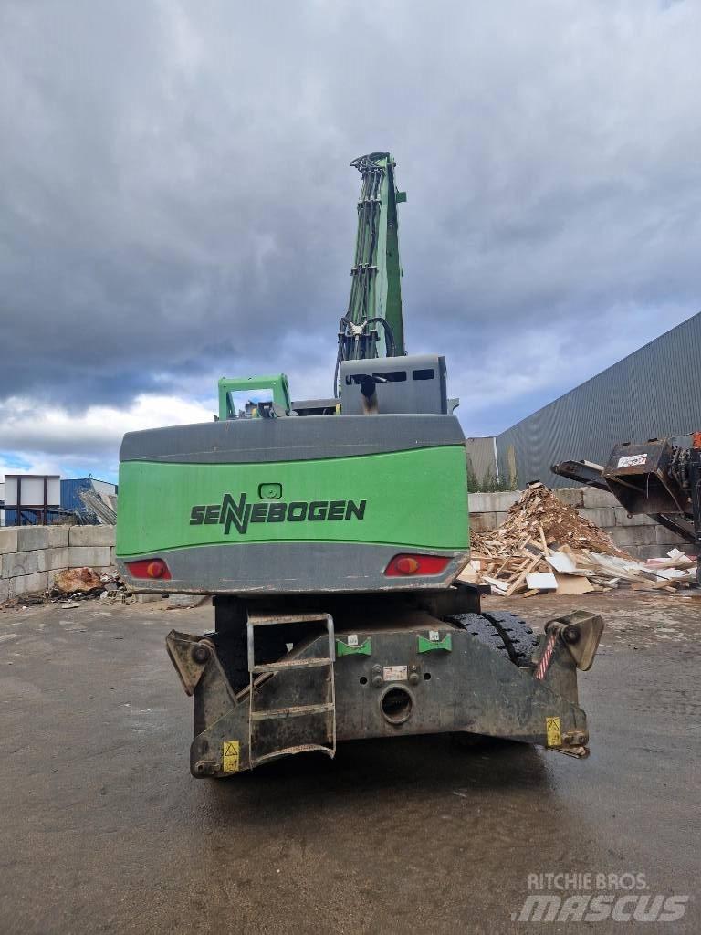Sennebogen 821 E Gravemaskiner på hjul