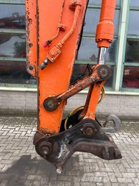 Hitachi ZX 210 LC-3 Gravemaskiner på larvebånd
