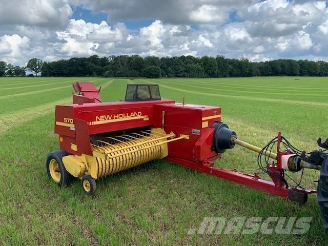 New Holland 570 Pressere til firkantede baller