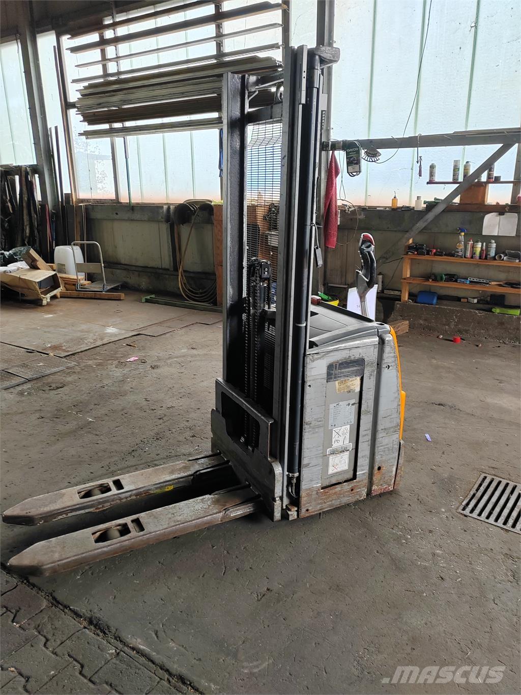 Still EXV14 Selvkørende stablere