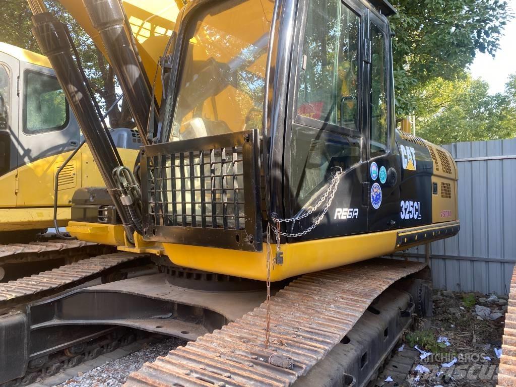 CAT 325 CL Gravemaskiner på larvebånd