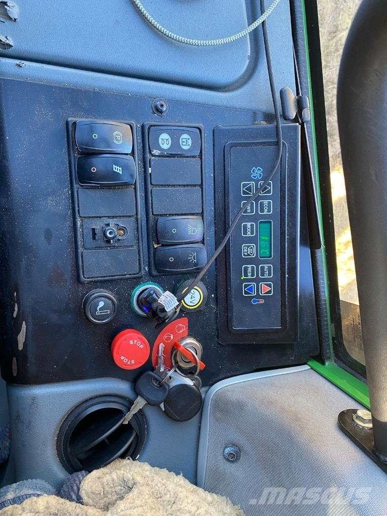 John Deere 1010 E Udkørselsmaskiner