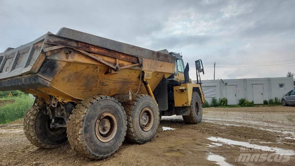 Komatsu HM300-2 Terrængående lastbiler