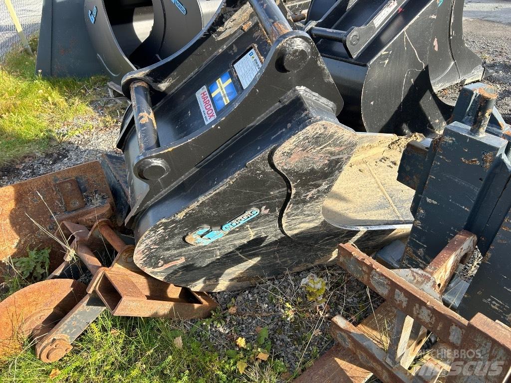 Komatsu PC138US-11E0 Gravemaskiner på larvebånd