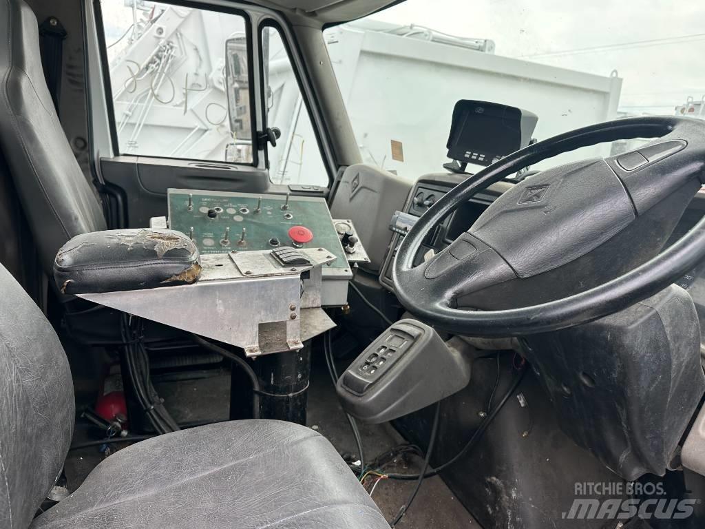 International 7500 Renovationslastbiler