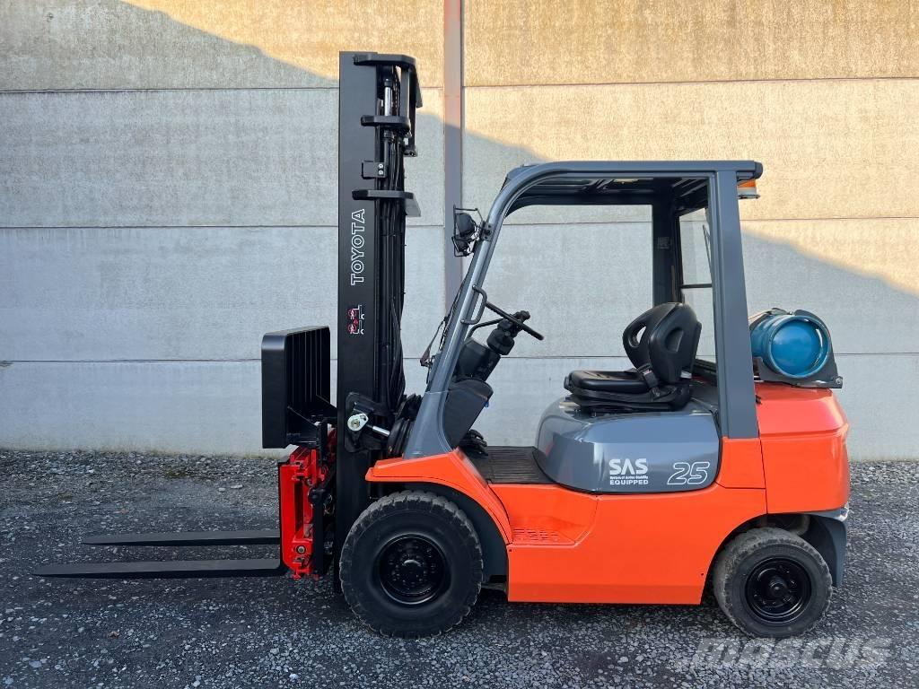Toyota 42-7 FGF 25 LPG gaffeltrucks