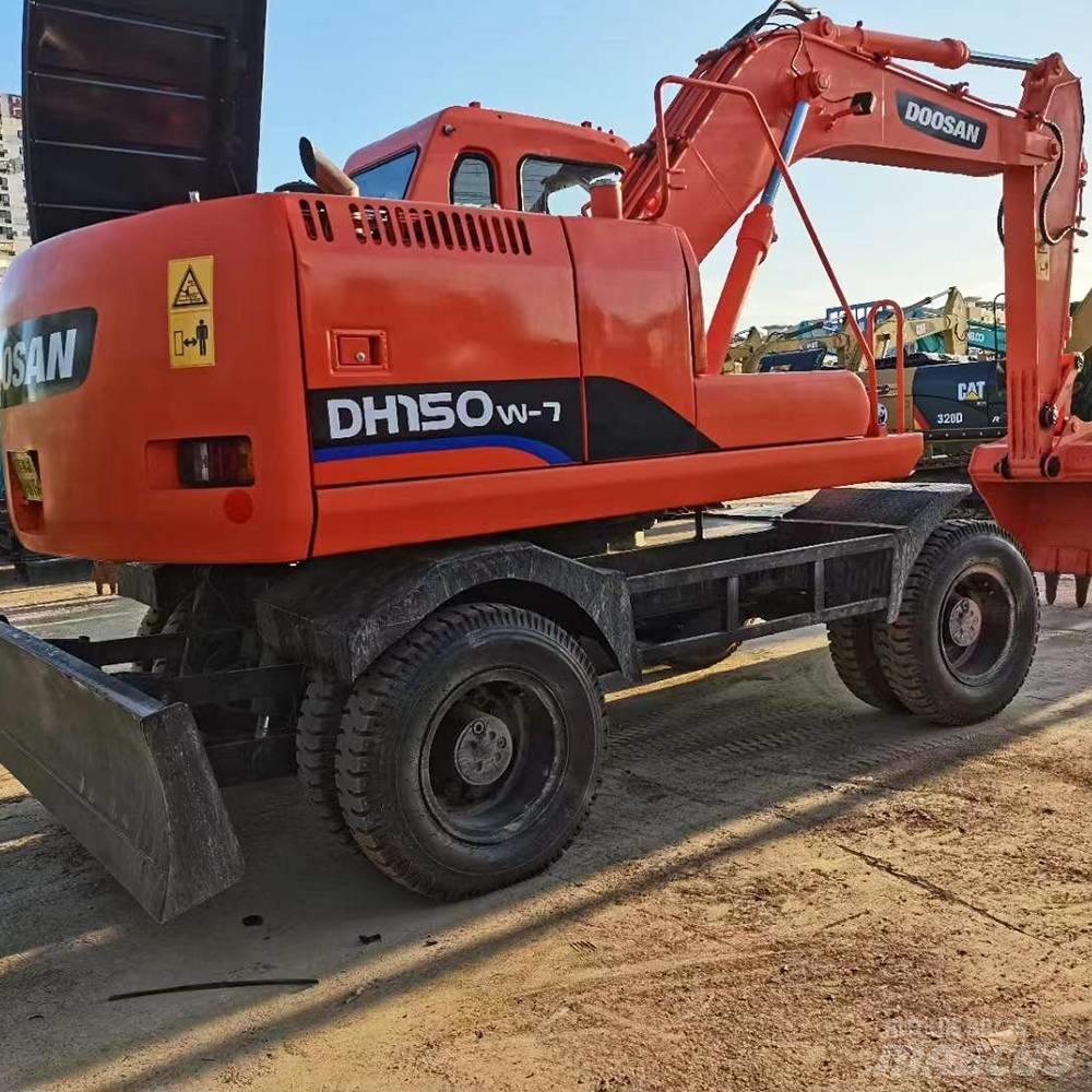 Doosan 150 W-7 Gravemaskiner på hjul