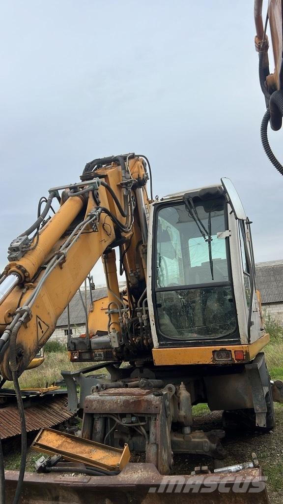Liebherr A 900 C Bånd, kæder og understel