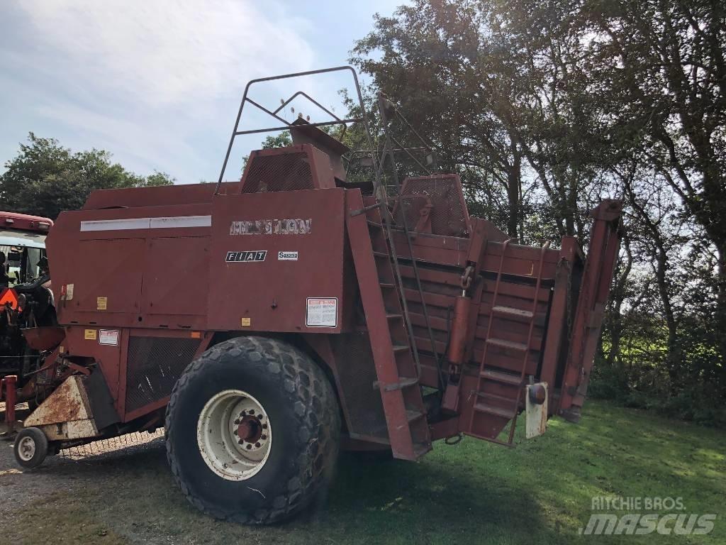 Hesston 4800 Pressere til firkantede baller