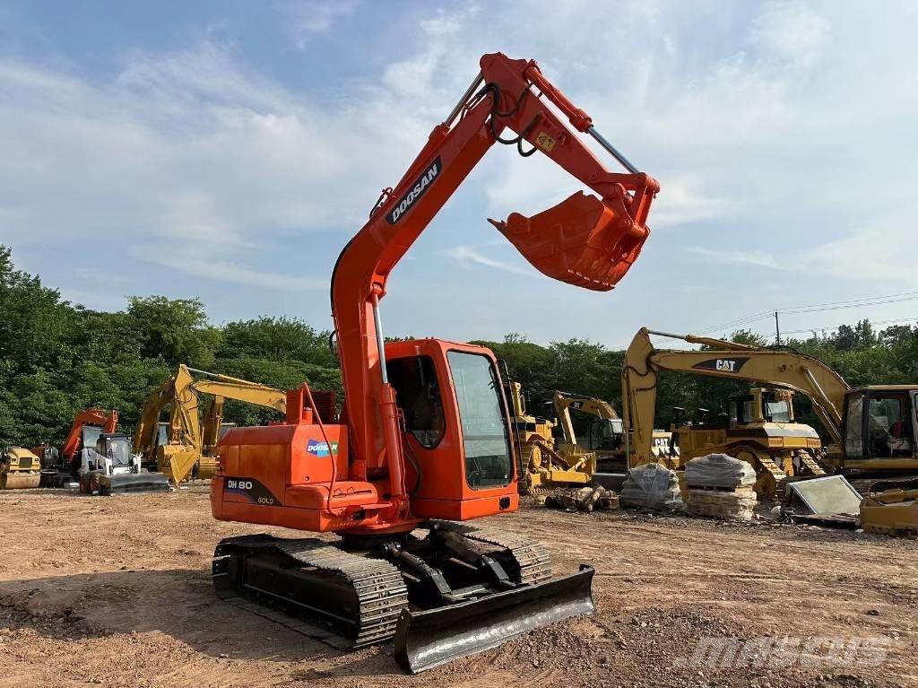 Doosan DH 80 Gravemaskiner på larvebånd