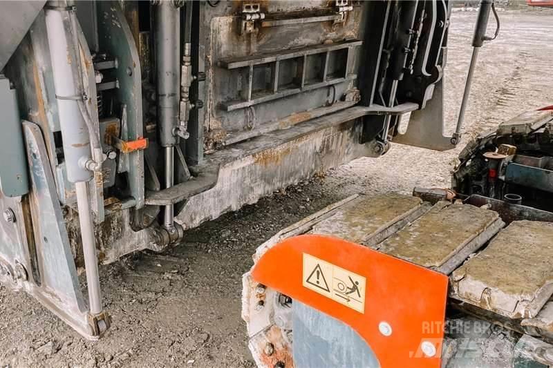 Wirtgen W220 Andre lastbiler