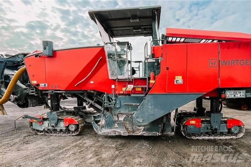 Wirtgen W220 Andre lastbiler